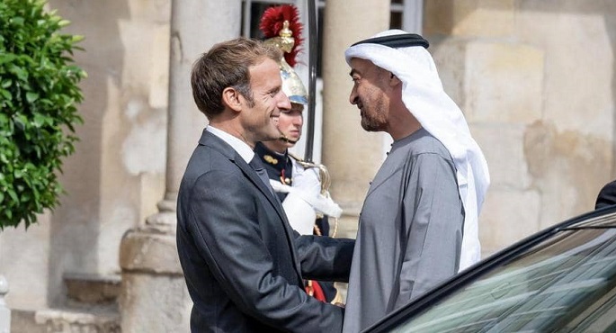 ماكرون ومحمد بن زايد يؤكدان التزامهما بالتغلب على التحديات الإقليمية