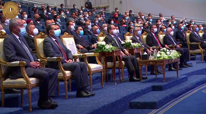 بالفيديو .. الرئيس السيسي يشهد احتفالية “أبواب الخير” بالعاصمة الإدارية الجديدة