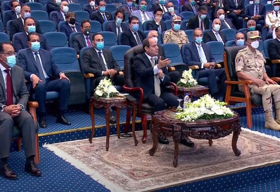 الرئيس السيسي : الدولة تتجه لميكنة الإجراءات الضريبية والجمركية بحلول مارس 2022
