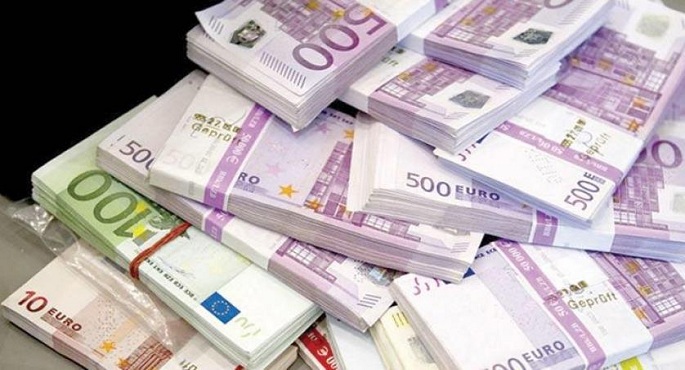 للمرة الأولى منذ 2002.. سعر صرف اليورو يعادل الدولار