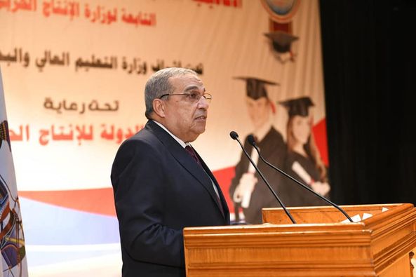 وزيرا “الإنتاج” و”الشباب” يشهدان حفل تخرج الدفعة الثانية من الأكاديمية المصرية للهندسة والتكنولوجيا المتقدمة