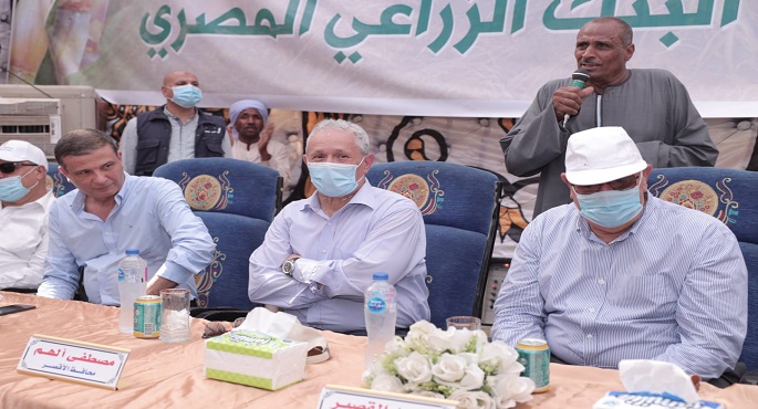 بالصور.. البنك الزراعي المصري يمول تجربة زراعة القصب بالشتلات والري الحديث