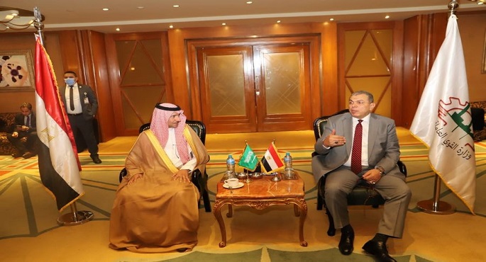 بالصور.. سعفان يتابع مع نائب نظيره السعودي أحوال العمالة المصرية