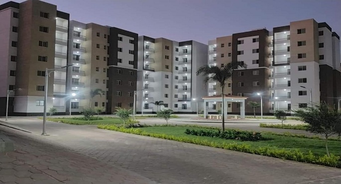 وزير الإسكان يتابع الموقف التنفيذي لمشروع عمارات السلام لسكان المناطق العشوائية “غير الآمنة”