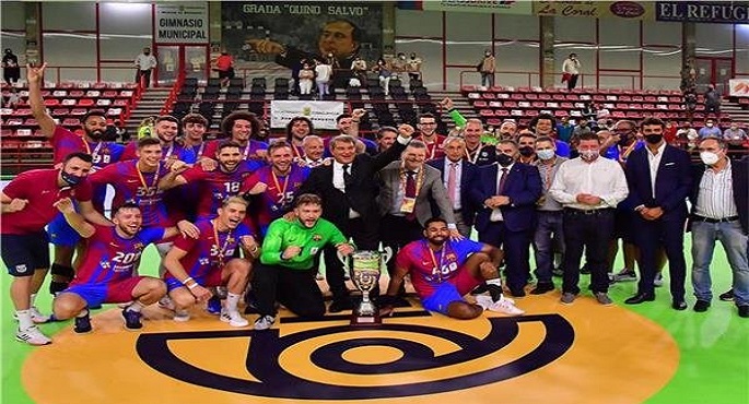 علي زين يشارك مع برشلونة في الفوز بالسوبر الأسباني لكرة اليد