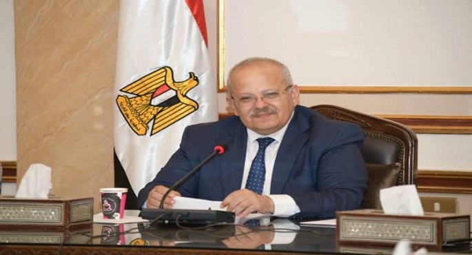 رئيس جامعة القاهرة يتابع خطة تطعيم الطلاب ضد كورونا