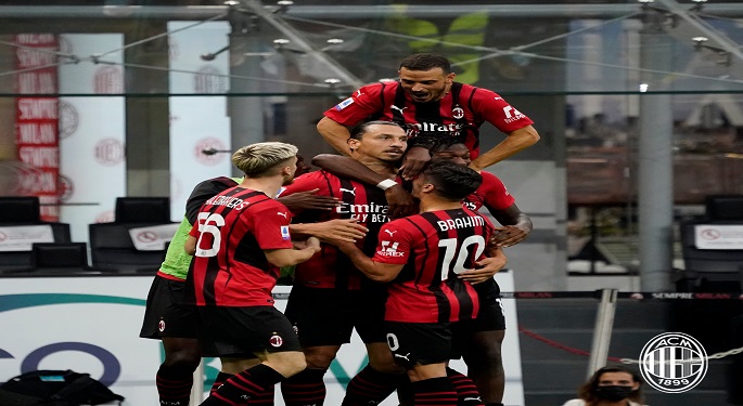إبراهيموفيتش يقود ميلان لصدارة الدوري الإيطالي بثنائية ضد لاتسيو