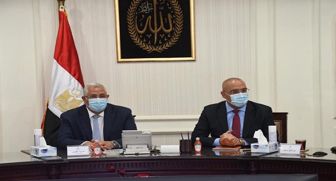 بالصور.. وزيرا الإسكان والزراعة يبحثان سبل تعظيم الاستفادة من أراضي الدولة