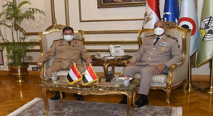 بالفيديو والصور.. وزير الدفاع يبحث مع نظيره اليمني تعزيز التعاون والقضايا ذات الاهتمام المشترك