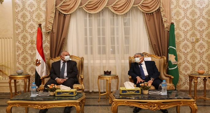بالصور..عبد العاطى : نشجع العاملين بالوزارة على بذل المزيد من الجهد لتنفيذ الأعمال بمعدلات انجاز عالية
