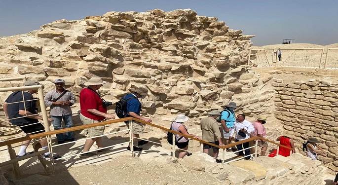 بالصور.. وزير السياحة والآثار يفتتح المقبرة الجنوبية للملك زوسر بسقارة