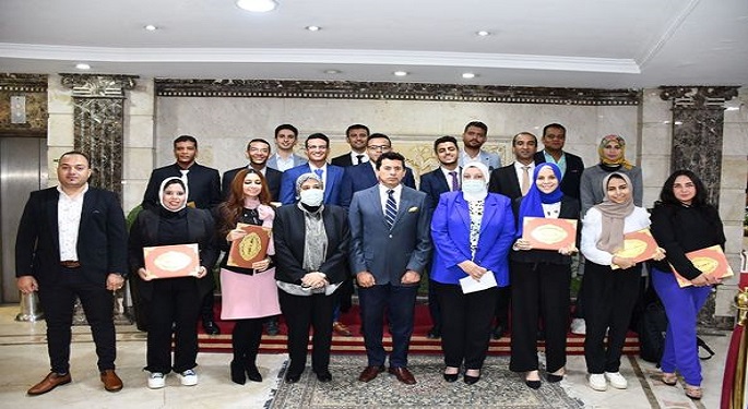 بالصور.. وزير الشباب يكرم الفائزين بالمعرض الدولي العربي الأفريقي للمبتكرين والمخترعين