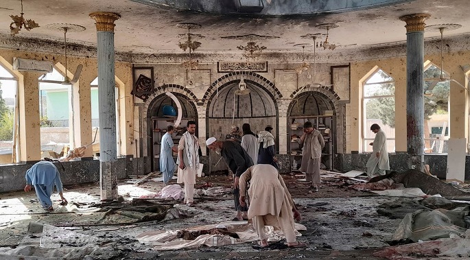 عدد ضحايا تفجير مسجد قندوز بأفغانستان يتجاوز الـ 100 قتيل