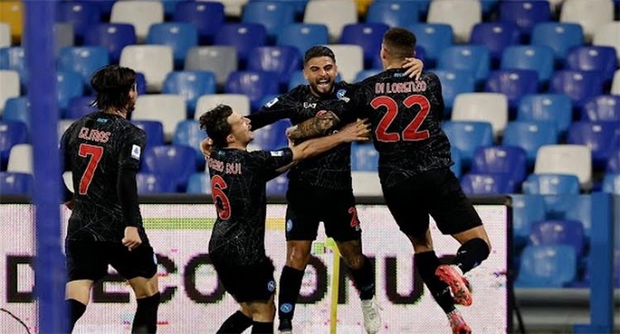 نابولي يفوز علي بولونيا بثلاثية نظيفة في الدوري الايطالي