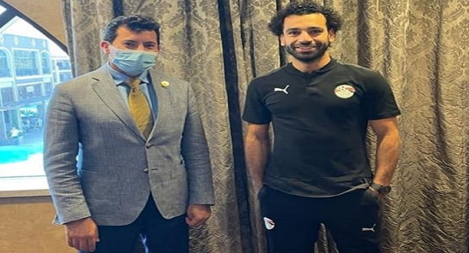 وزير الرياضة يلتقي محمد صلاح علي هامش زيارته للمعسكر التدريبي للمنتخب