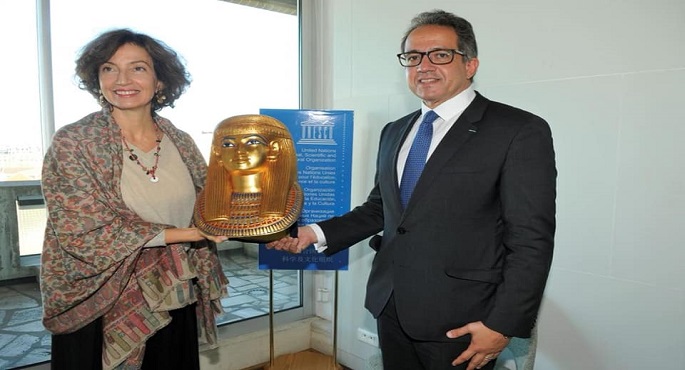 بالصور..وزير السياحة والآثار يلتقي مدير عام منظمة اليونسكو بباريس