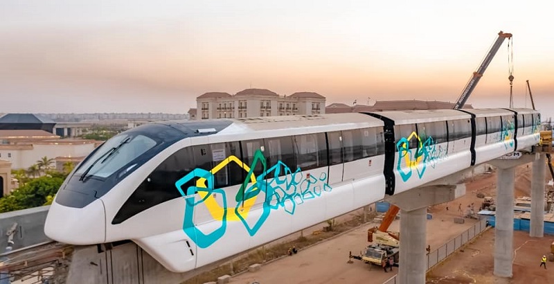 بالصور.. النقل تشارك المواطنين الاحتفال بذكرى نصر أكتوبر العظيم من خلال تثيبت أول قطار مونوريل