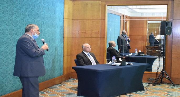 بالصور.. الدكتور عبد العاطى يلتقى ٢٢ من المتدربين الأفارقة