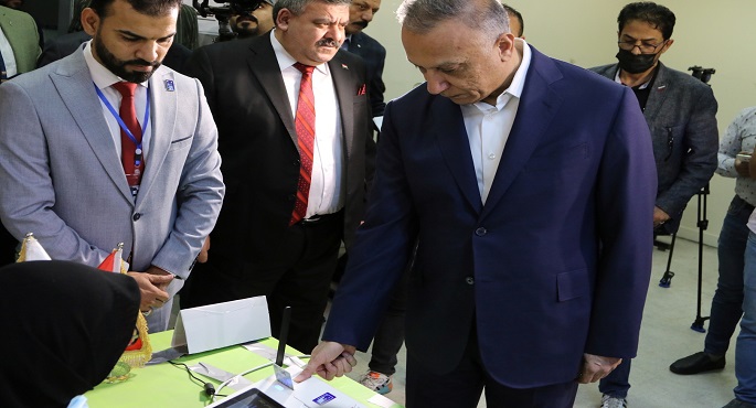 بالصور.. لتشجيع الناخبين.. صالح والكاظمي والحلبوسي والحكيم والصدر يدلون بأصواتهم في الانتخابات المبكرة