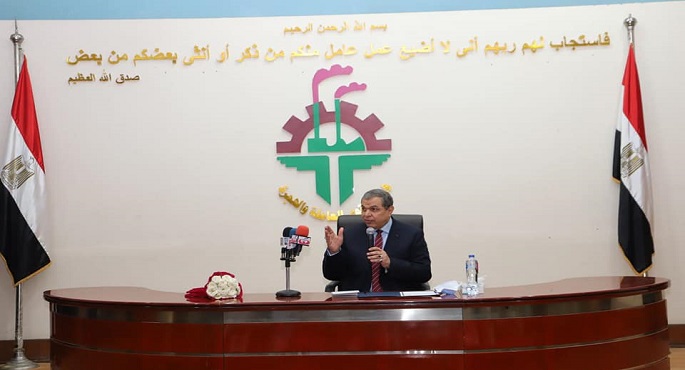 في إطار مبادرة “حياة كريمة”.. سعفان يسلم 297 عقد عمل لأصحاب الهمم والعزيمة