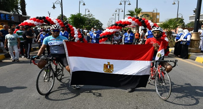 بالصور.. وزير الرياضة ومحافظ بني سويف يطلقان ماراثون المهرجان الرياضي للدراجات الهوائية