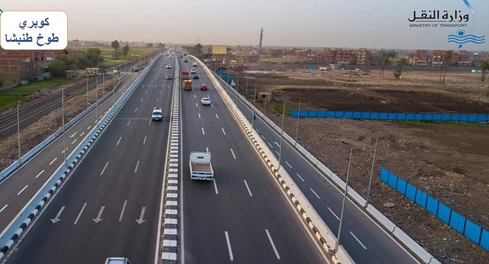 بالصور.. وزير النقل يتفقد مواقع العمل بمشروع تطوير وتوسعة طريق القاهرة/الإسكندرية الزراعي