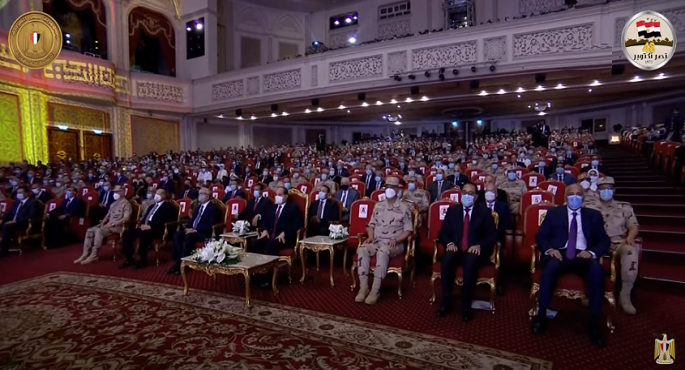 بالفيديو.. الرئيس السيسي يحضر الندوة التثقيفية للقوات المسلحة «العبور إلى المستقبل»