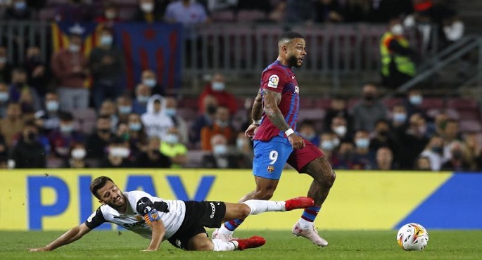 برشلونة يهزم فالنسيا بثلاثية في الليجا