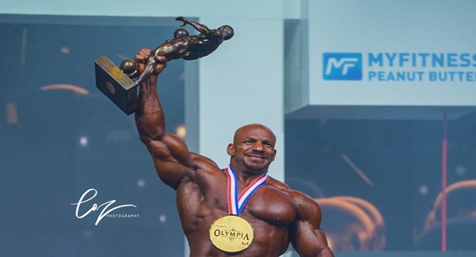 بيج رامي يتوج بلقب مستر أولمبيا للعام الثاني على التوالي في إنجاز تاريخي