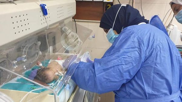 بالصور.. فحص 17 ألفًا و 722 طفلاً تحت شعار “١٠٠ مليون صحة”