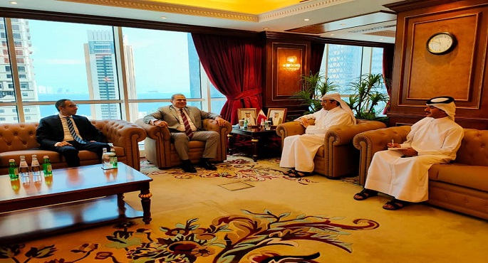 علي هامش مجلس إدارة منظمة العمل العربية بالدوحة.. سعفان يبحث مع وزير عمل قطر العلاقات الثنائية