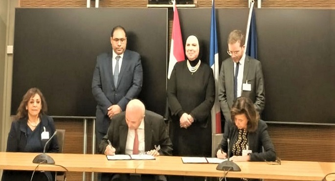 وزيرة التجارة والصناعة تشهد توقيع بروتوكول تعاون بين المجلس التصديري للملابس الجاهزة واتحاد الصناعات النسيجية الفرنسي