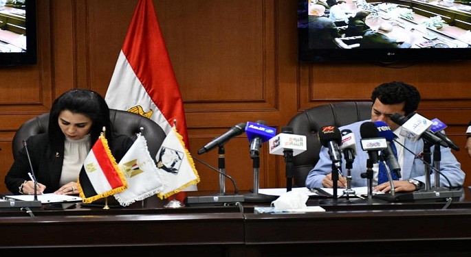 بالصور.. وزير الشباب والرياضة يُوقع مذكرة تفاهم تعاون مع تنسيقية شباب الأحزاب و السياسيين