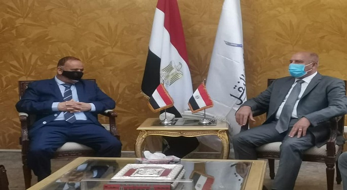 بالصور.. وزير النقل يبحث مع نظيره اليمني تعزيز أوجه التعاون المشترك