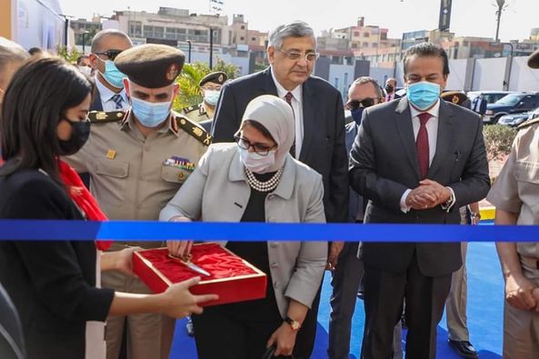 بالصور.. وزيرة الصحة تفتتح مركز تجميع البلازما بمدينة السادس من أكتوبر