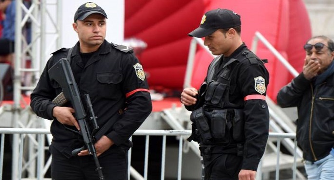 الداخلية التونسية: ضبط أشخاص وسط المتظاهرين وبحوزتهم أسلحة بيضاء