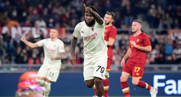 ميلان يفوز على روما 2-1 في الدوري الإيطالي