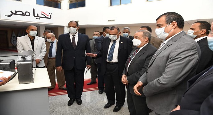 بالصور .. وزير الإنتاج الحربي يتفقد الإستعدادات النهائية لمنتجات الوزارة المزمع عرضها في “EDEX 2021”
