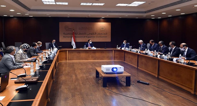 بالصور .. رئيس الوزراء يبحث استعدادات شرم الشيخ لاستضافة الدورة 27 لقمة الأمم المتحدة لتغير المناخ “COP27”