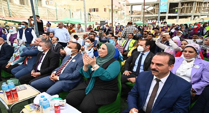 بالصور .. وزيرة التضامن تعلن انتهاء المرحلة الأولى لحملة “بالوعي مصر بتتغير للأفضل” في أربع محافظات