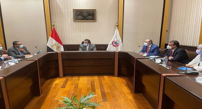 بالصور .. عبد الغفار يترأس اجتماع اللجنة العلمية المشتركة لمتابعة مستجدات متحور فيروس كورونا “أوميكرون”