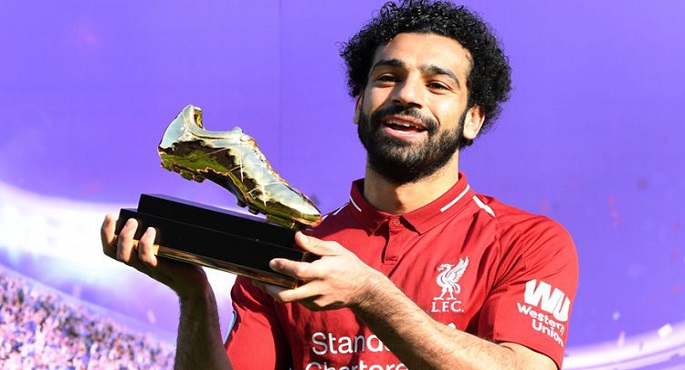 محمد صلاح يتوج بجائزة “القدم الذهبية” لعام 2021