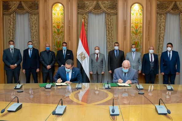 وزير الدولة للإنتاج الحربي يشهد توقيع بروتوكول تعاون مع شركة أمريكية في مجال معالجة المياه باستخدام “البيوريت”