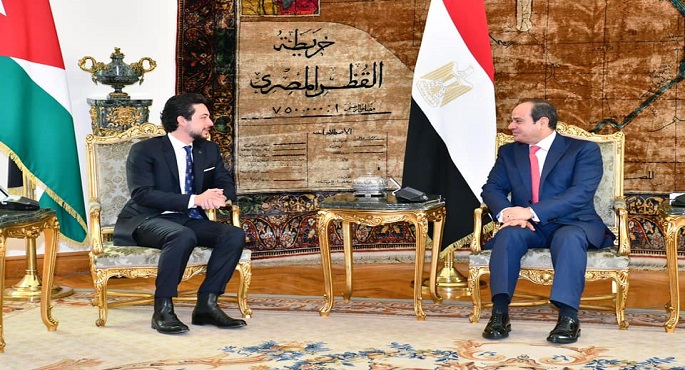 بالصور.. الرئيس السيسي يبحث مع ولي عهد المملكة الأردنية سبل تعزيز أوجه التعاون الثنائي