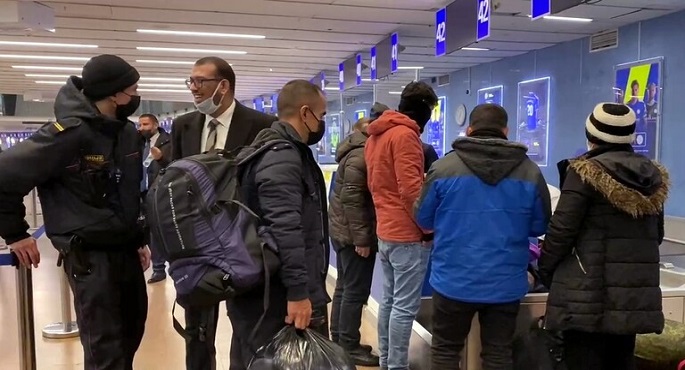 200 مهاجر في مطار مينسك بانتظار إعادتهم إلى العراق