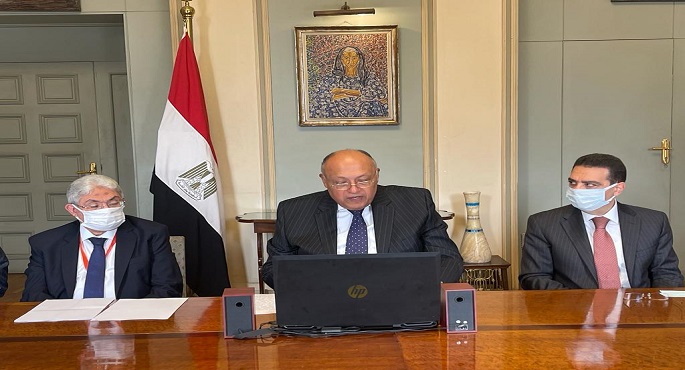 بالصور.. عبر الفيديو كونفرانس.. شكري يشارك في الوزاري الدولي حول الأونروا