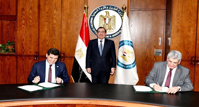 بالصور.. بروتوكول تعاون بين بتروجت وبكتل الأمريكية فى مجال تدريب الكوادر البشرية