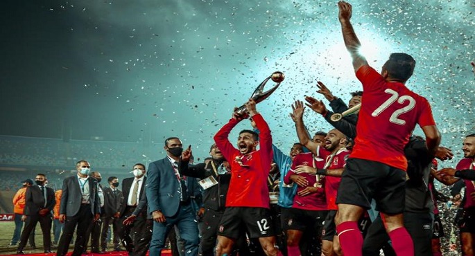 فيفا” يحتفي بمرور عام على تتويج الأهلي بـ”نهائي القرن”