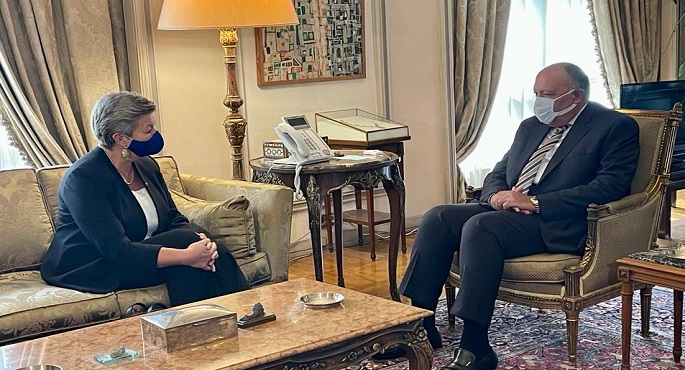 بالصور .. شكري يستعرض مع المفوضة الأوروبية النهج الشامل الذي اعتمدته الحكومة للتعامل مع التدفقات  للهجرة