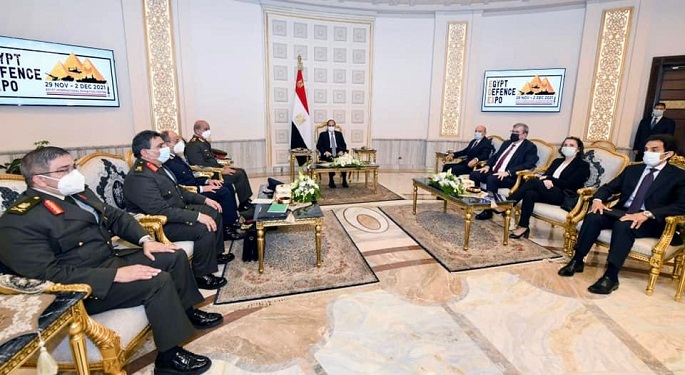 الرئيس السيسي يبحث جوانب التعاون المشترك مع شركة “داسو” الفرنسية للصناعات الجوية